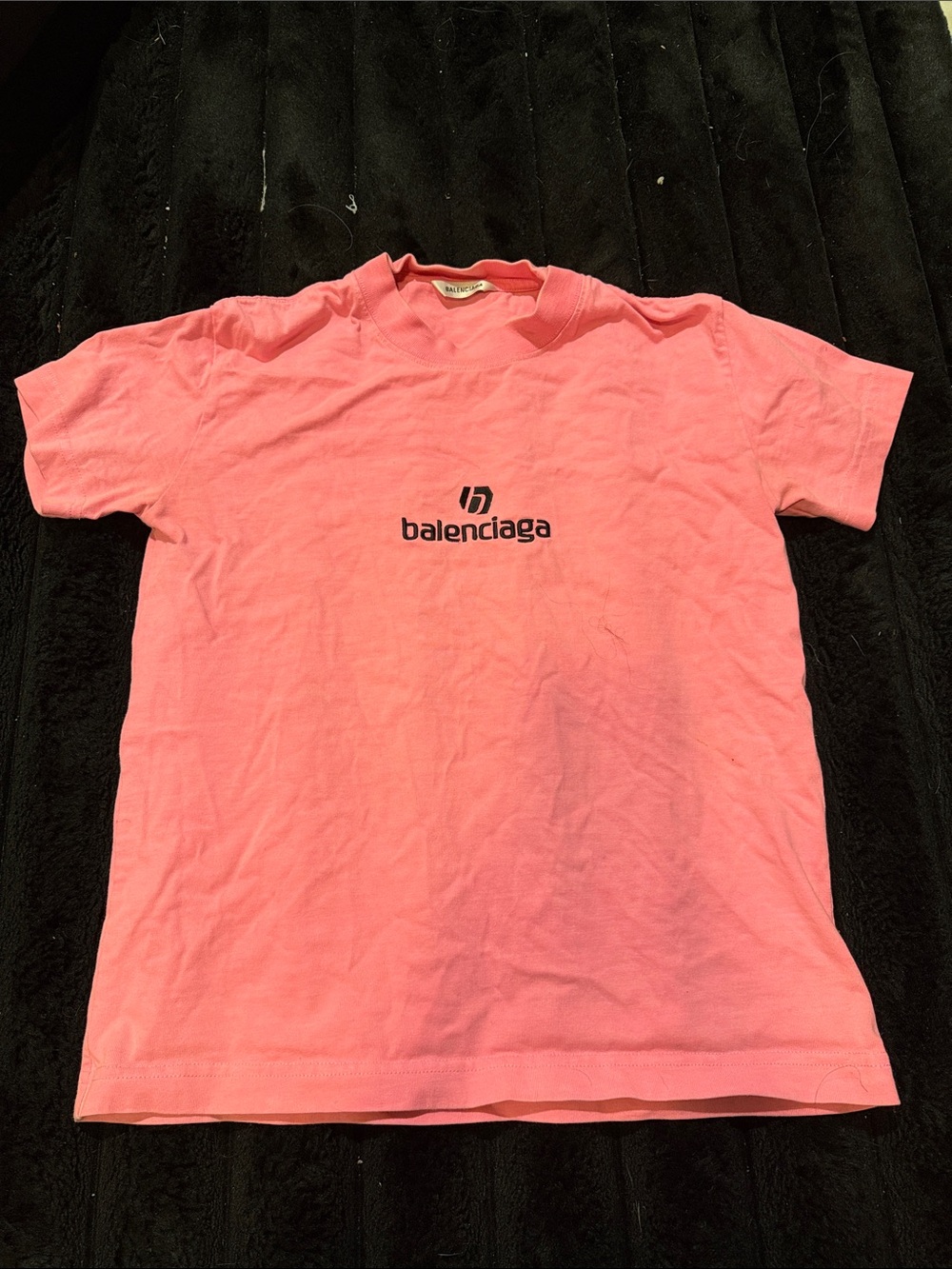 Balenciaga Womenβs Pink Logo Tee